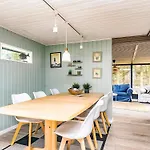 Secluded Lagoon Retreat In Hou-by Traum